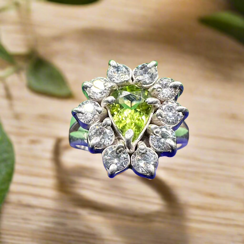 แหวนผู้หญิงเงินเพอริดอต สวยงาม