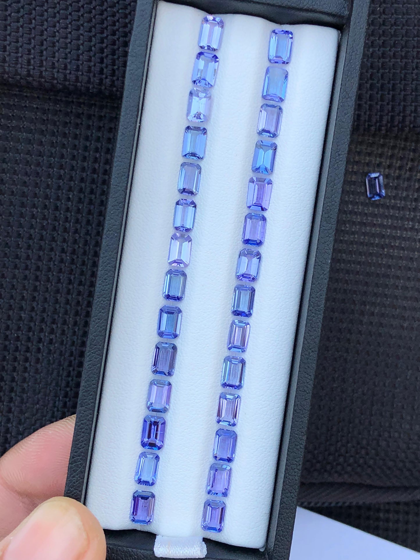 gorgeous faceted jewellery size calibrated tanzanite lot available