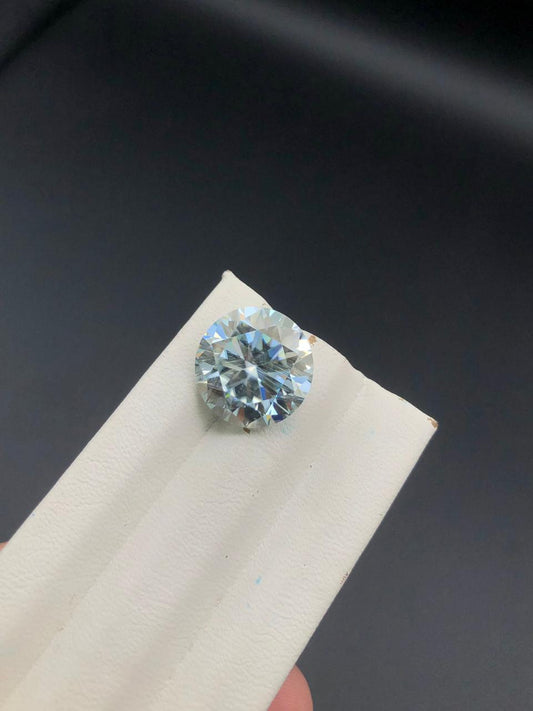 Beautiful Moissanite – 9.65 ct of Light Blue Brilliance
