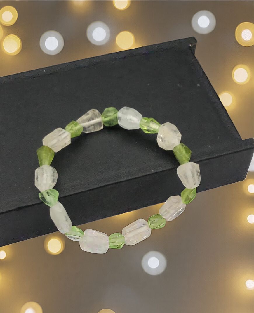 ✨ Natural Fluorite & Peridot Bracelet – $30.99 ✨