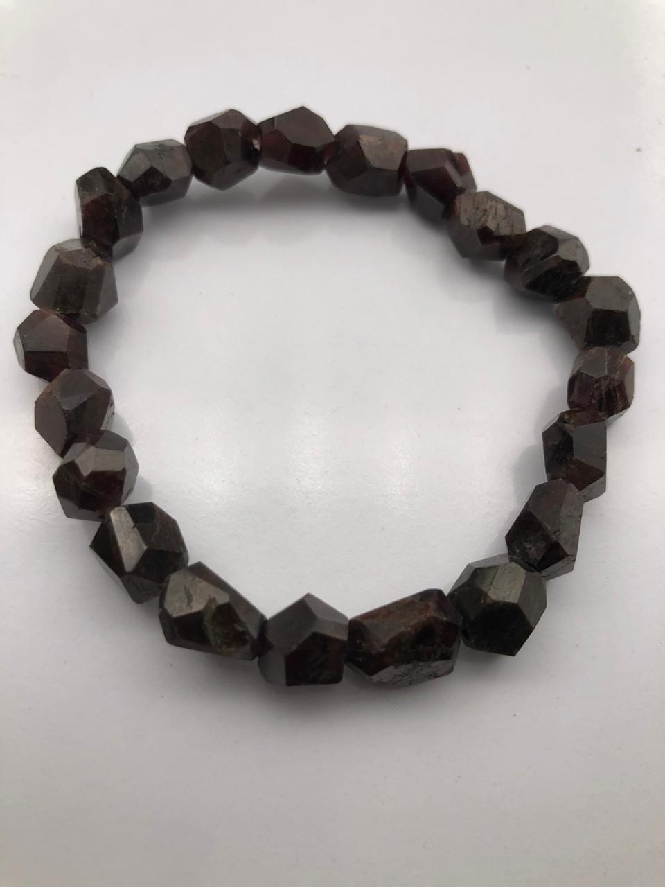 Natural Red Garnet &amp; Peridot Crystal Bracelet – Handcrafted Earth &amp; Fire Energy