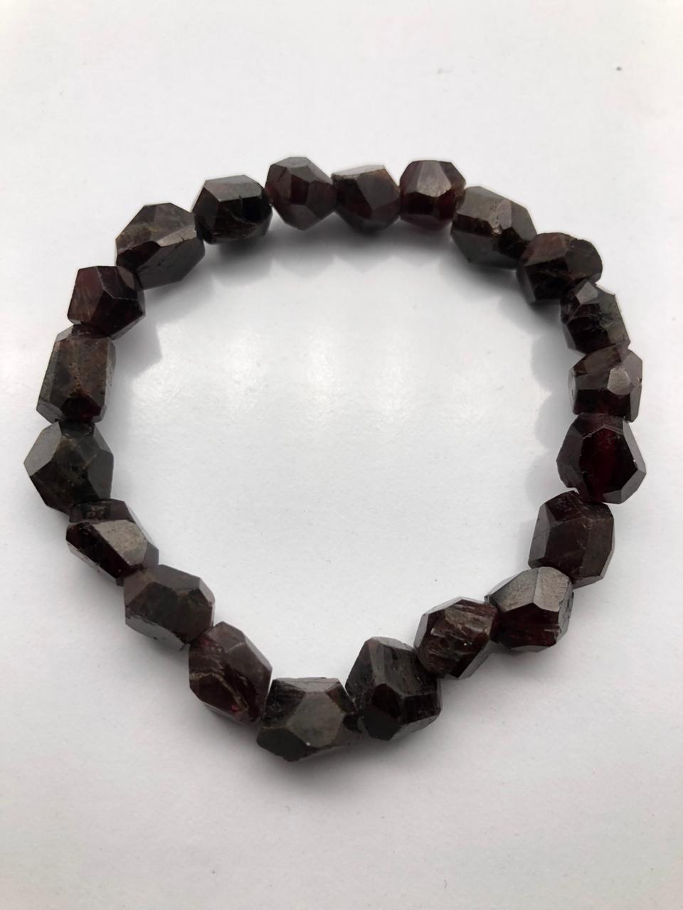 Natural Red Garnet &amp; Peridot Crystal Bracelet – Handcrafted Earth &amp; Fire Energy